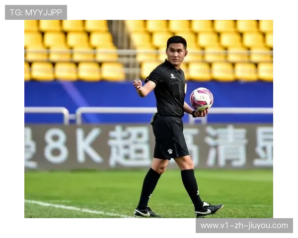 “青少年足球裁判员培训班成功举办，促公平裁判”，2021足球裁判员培训报名