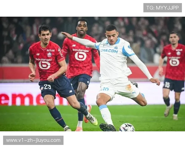 “法甲豪门一争高下，比赛精彩不断”，法甲榜首