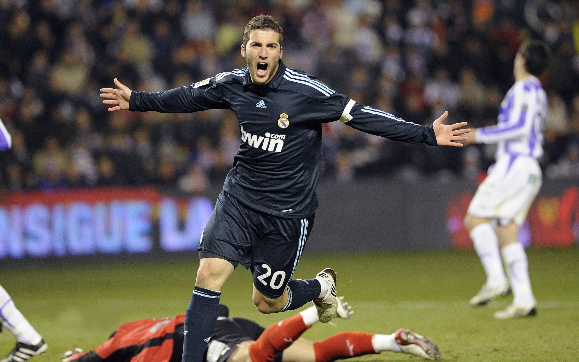 巴西队在美洲预赛中领先,晋级形势乐观