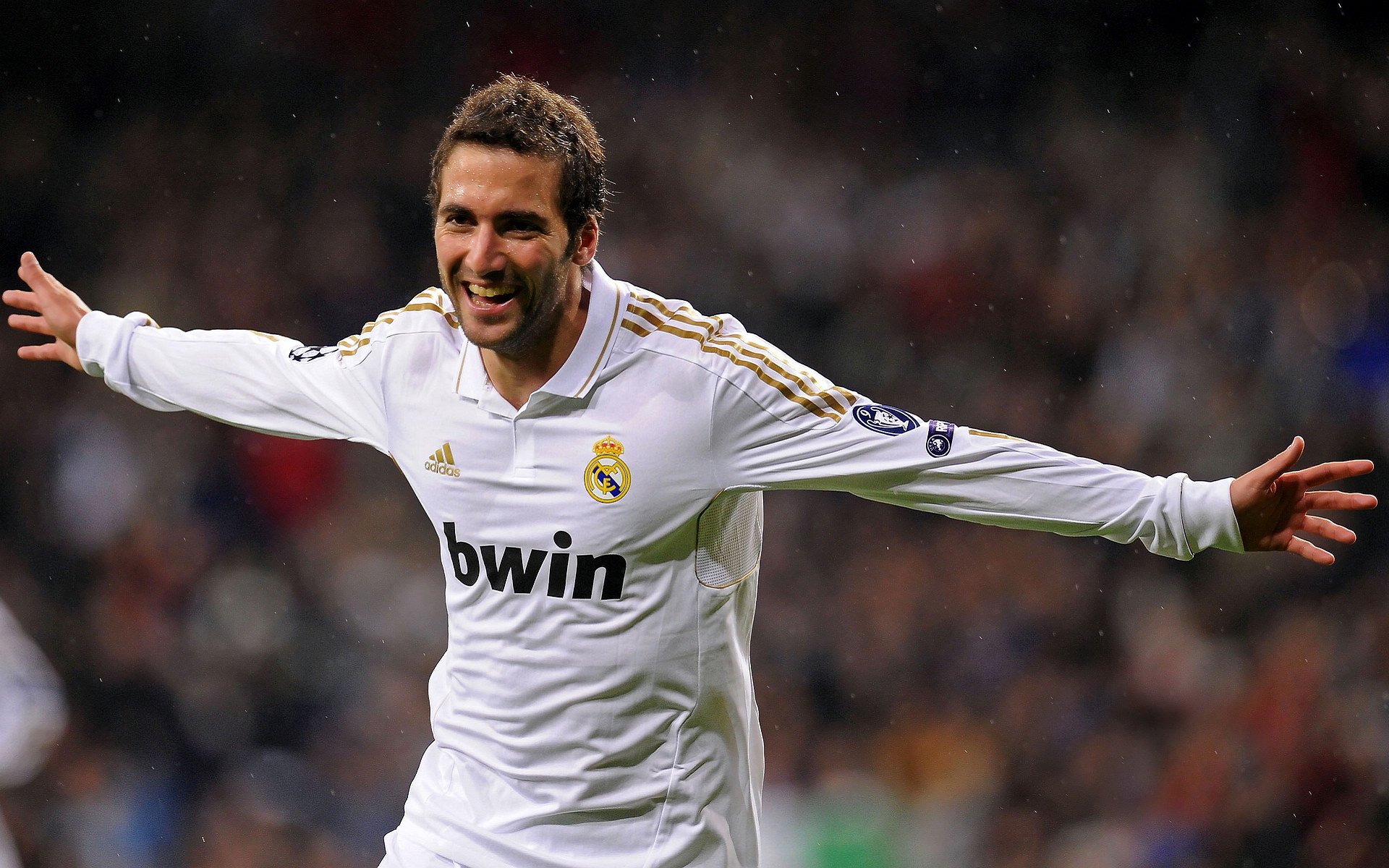 好想来半年利润9亿，关店300，母公司港交所计划浮出水面，港交所收购